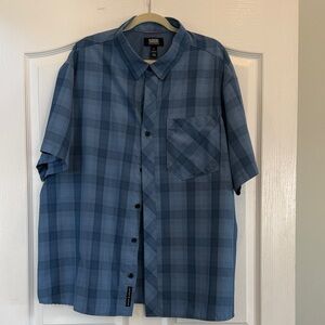 Duluth Trading Co Blue Plaid Button Down Shirt